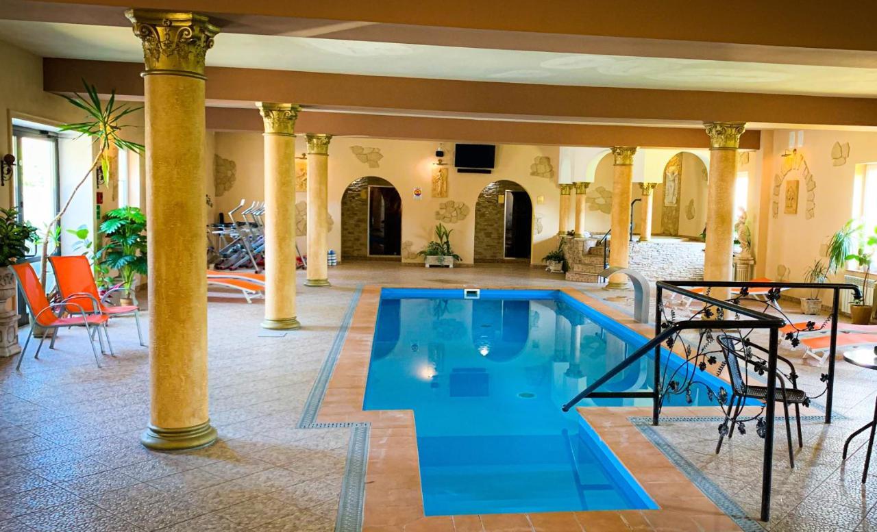 Hotel Wellness & Spa Antyczny Dwor Rudna Mala Exterior photo
